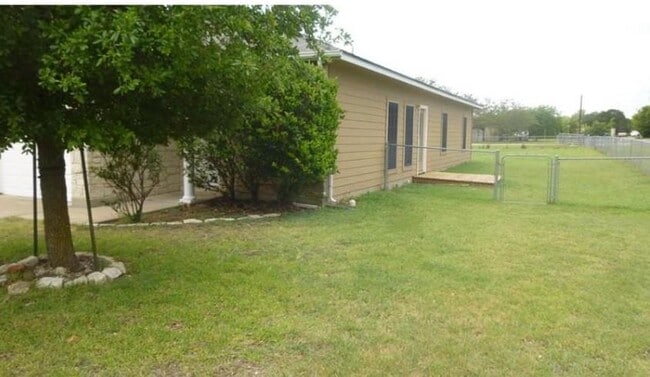 Photo - 501 Tablerock Cir
