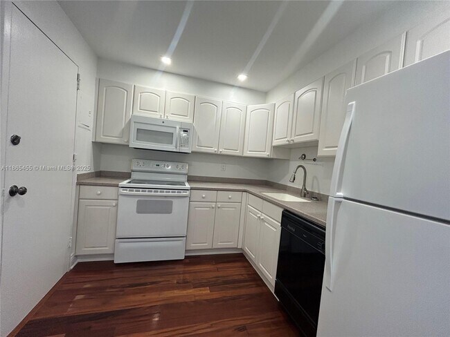 Photo - 401 Golden Isles Dr Unit 1016