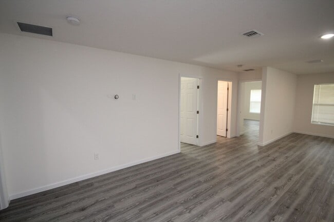 Photo - Beautiful 4 Bedroom, 2 Bathroom Home in Palm Bay!!