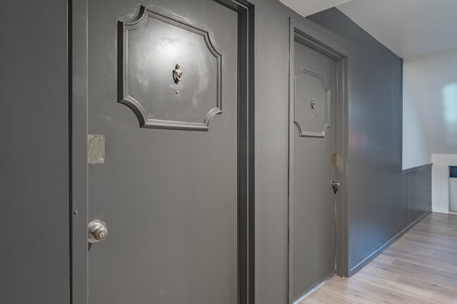 Candlewyck Apartments