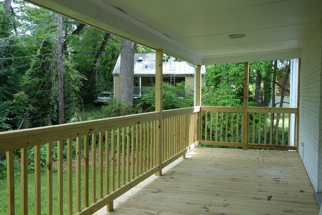 Building Photo - 116 Howard Dr Unit Apt #1