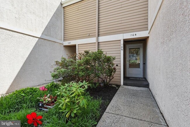 106 Harvest Ln Unit 206
