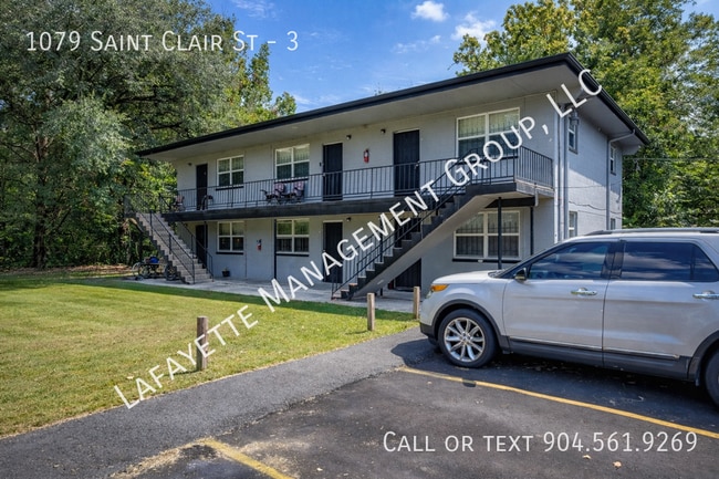 Building Photo - 1079 St Clair St Unit 3