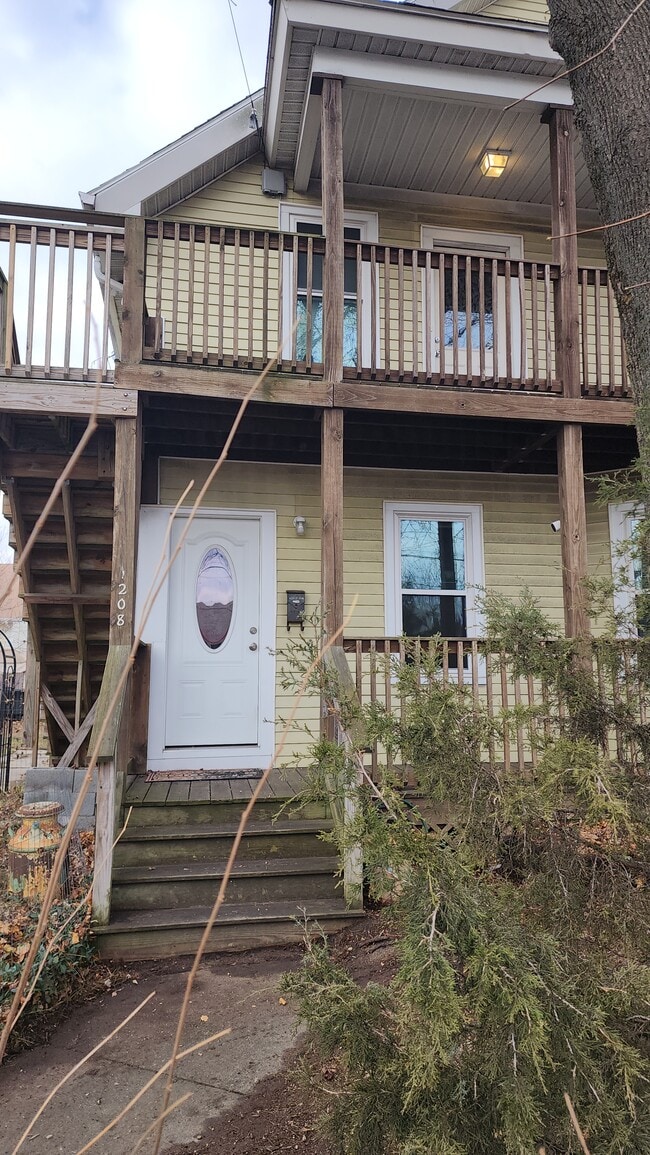 Building Photo - 1208 Social St Unit 2