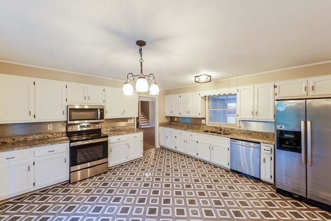 Photo - Impressive 4 Bedroom
