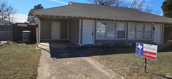 Building Photo - 1912 Wood Ave Rental