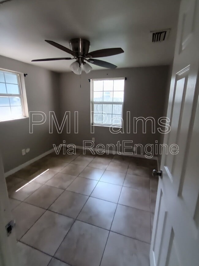 Photo - 2406 S 69th St