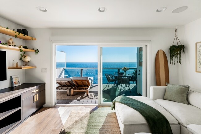 Photo - 20638 CA-1 Unit 9