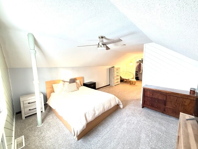 Photo - 5427 45th Ave N