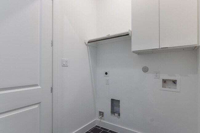 Photo - 5841 Dolores St