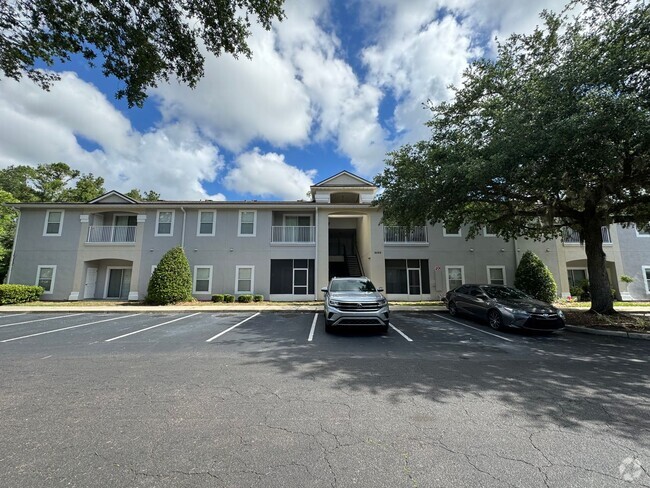 Building Photo - Move In Special! 1/2 Off 1st Months Rent Unit 113 Rental