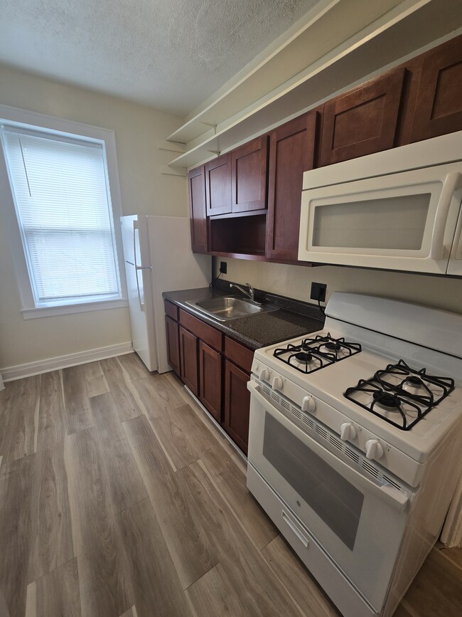Building Photo - 46 Kelly Pky Unit 405 Rental
