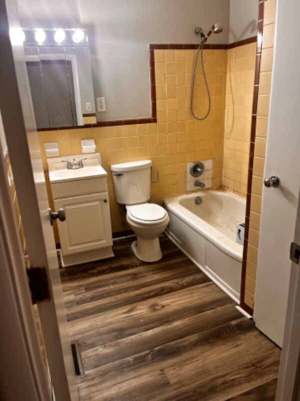 Photo - 3019 Roselawn Blvd