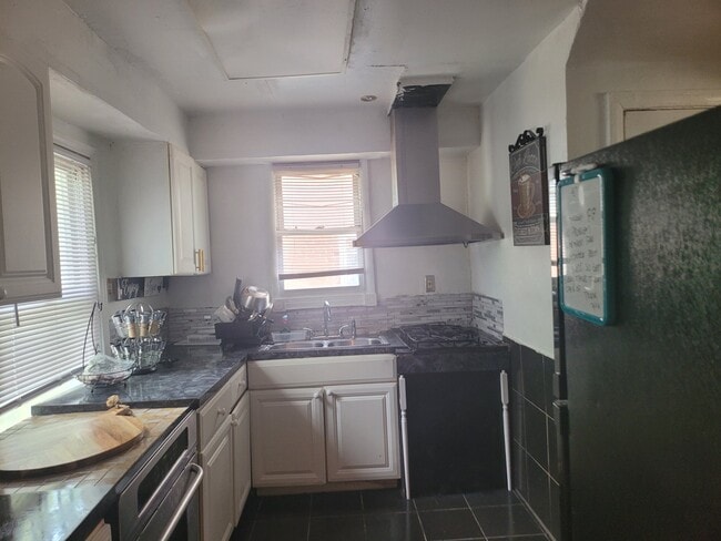 Photo - 3926 Somerset Ave