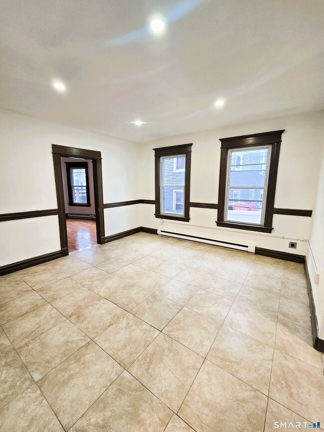 Photo - 203 Cooke St