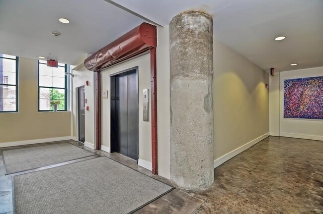 Photo - 21 Illinois St Unit 301