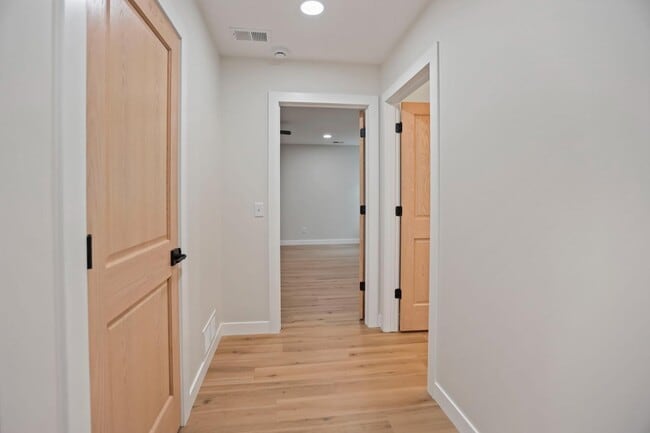 Photo - 614 6th St NW