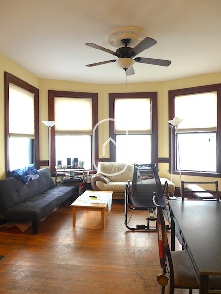 Photo - 103 Calumet St