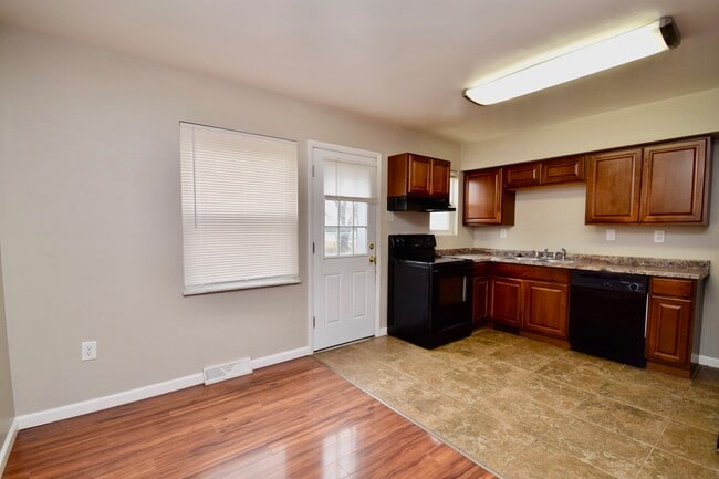 Photo - 511 N 5th St