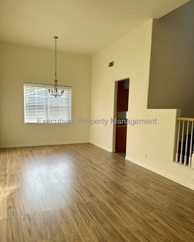 182 Oleander Dr