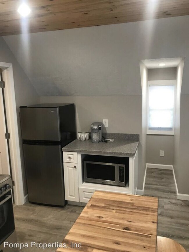 Photo - Round Top Garage Apartment