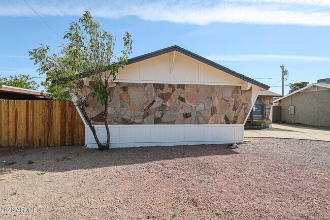Photo - 3119 W Country Gables Dr