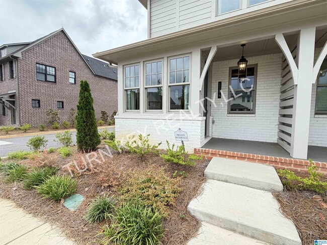 Photo - 1194 Windsor Sq