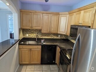 Building Photo - 100 Marion St Unit 41 Rental