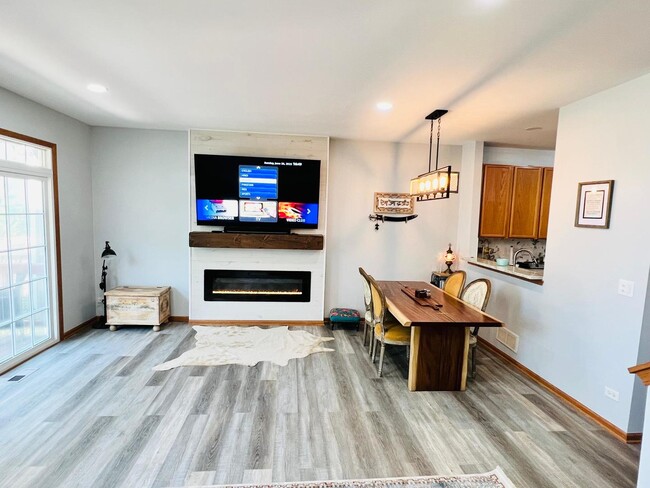 105 Neutrenton Ave