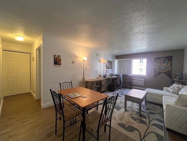 Photo - Downtown Furnished One-Bedroom Unit!