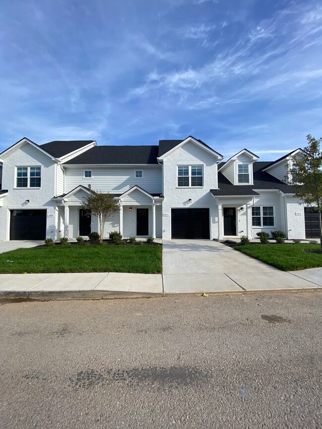 Photo - 3 BD 3.5 BA 1 Car Garage Great Location Li...