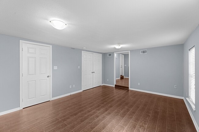 Photo - 709 Gale St Unit APT