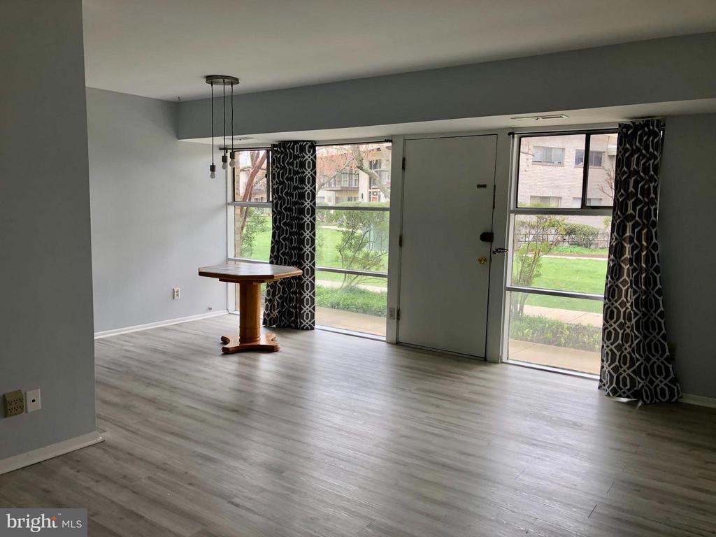 Photo - 4939 Americana Dr Unidad 108