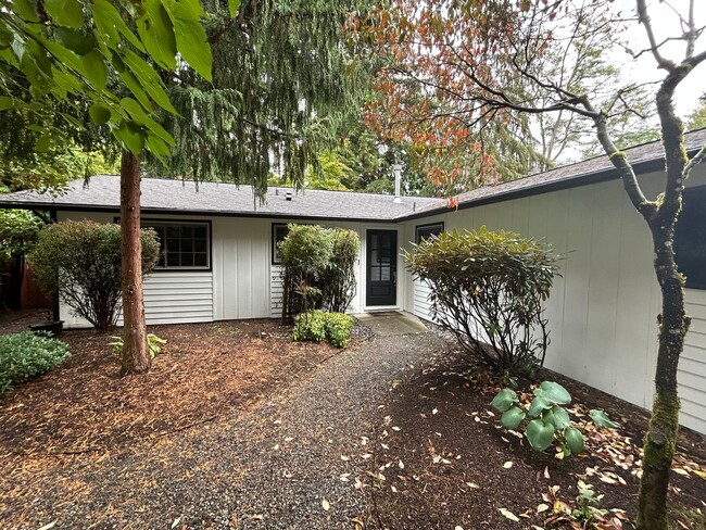 Rosehill/Redmond 3 Bedroom Plus Den Ramble... - Rosehill/Redmond 3 Bedroom Plus Den Ramble... Casa