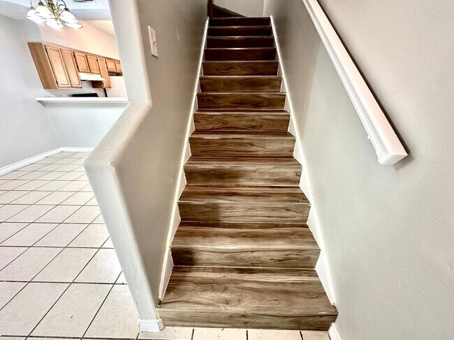 Photo - 2005 Cross St Unit 2