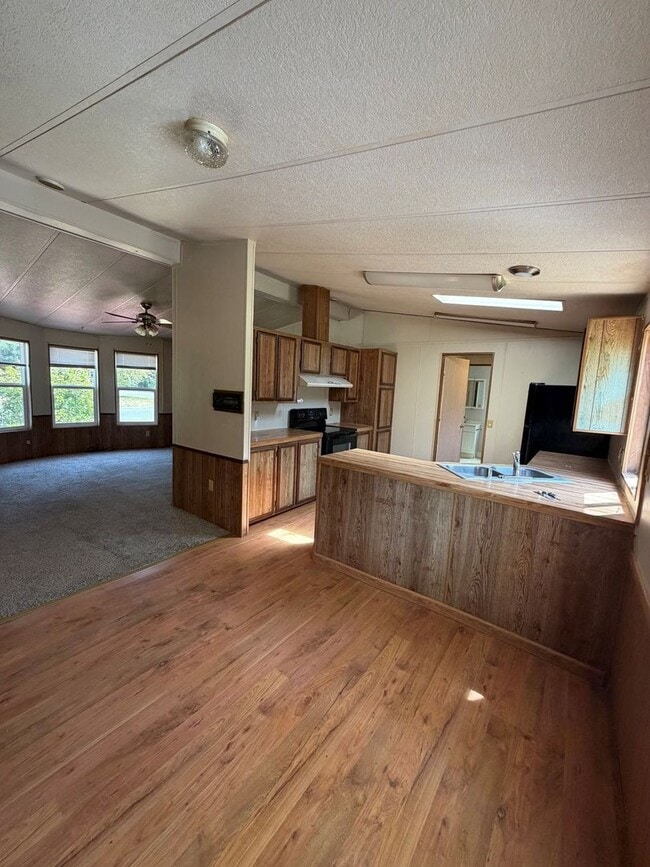 Photo - 3 bedroom 2 bath manufactured home in Arlington