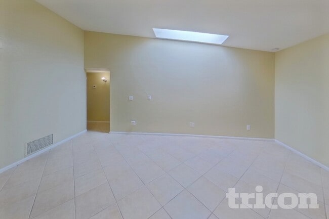 Photo - 2403 S Evergreen Rd