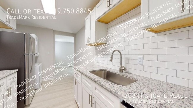 Photo - 708 Highgate Pl