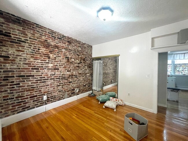 Photo - No Brokers Fee, Heat, Hot Water Included, Laundry on a Site, Eat-in Kitchen