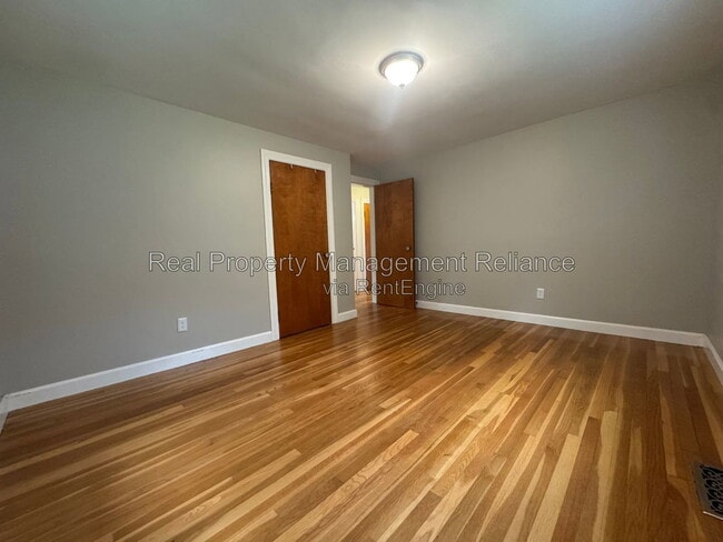 Photo - 78 Memorial Dr