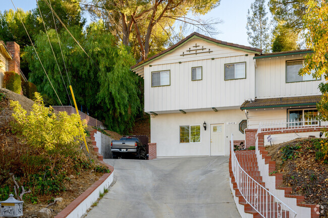 Building Photo - 10458 Ditson St Rental