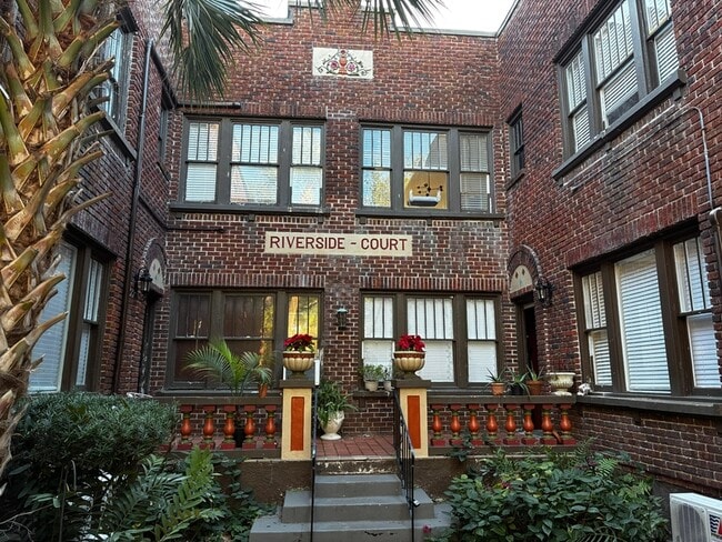 Building Photo - 2742 Riverside Ave