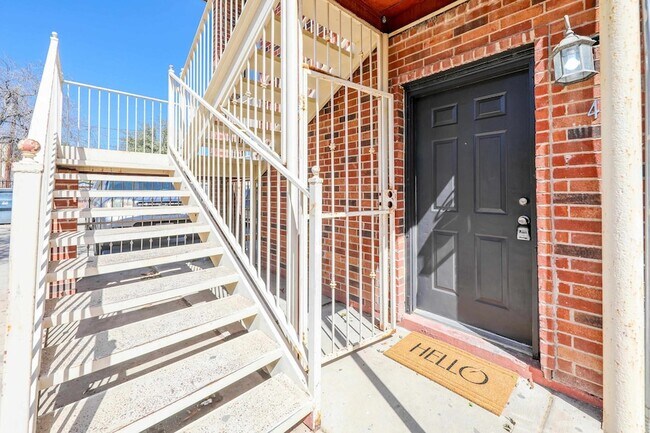 Photo - 2220 Santa Cleotilde Ave Unit 4