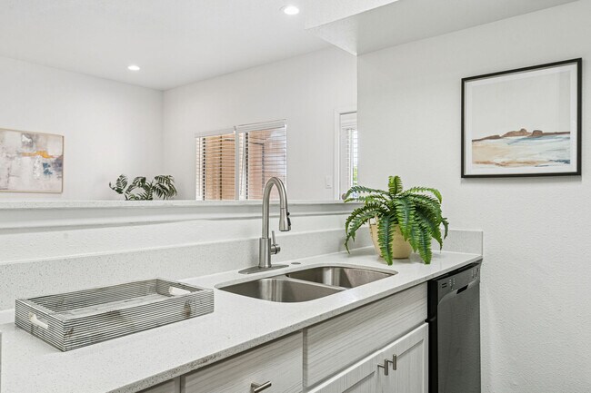 Photo - Hidden Ridge Apartments