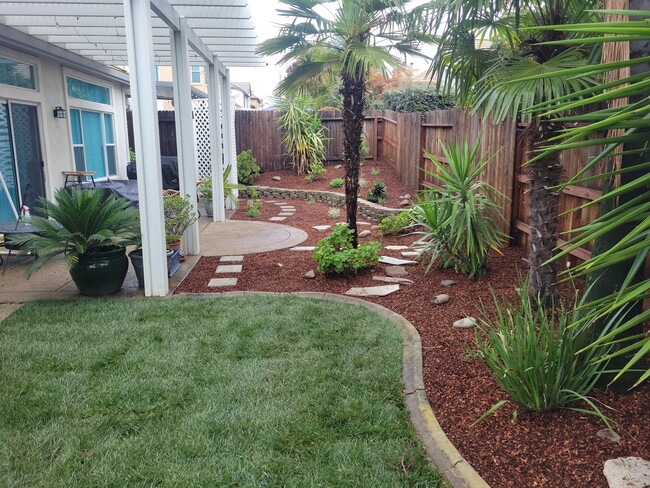 Photo - 5637 Darby Rd