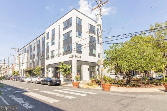 Building Photo - 1405 Frankford Ave Unit 307
