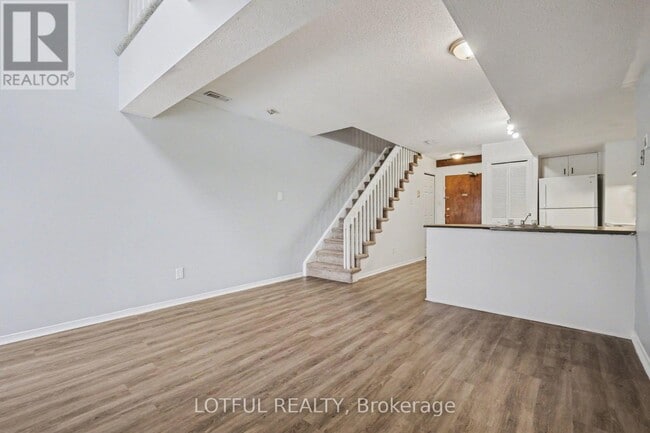 Photo - 237 Loretta Ave S Unit 9