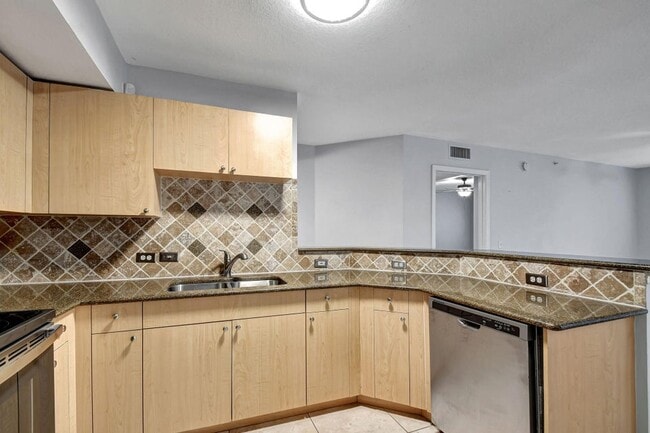 Photo - 109 Villa Cir Unit 109