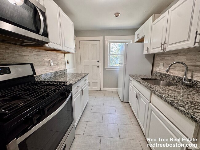 4907 Washington St Unit 1R
