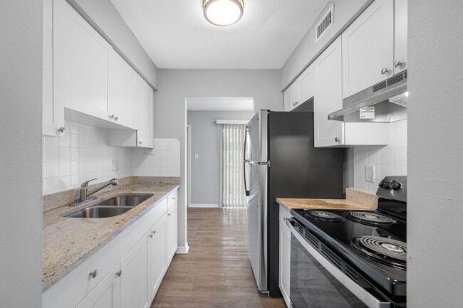 Photo - Breezy Palms